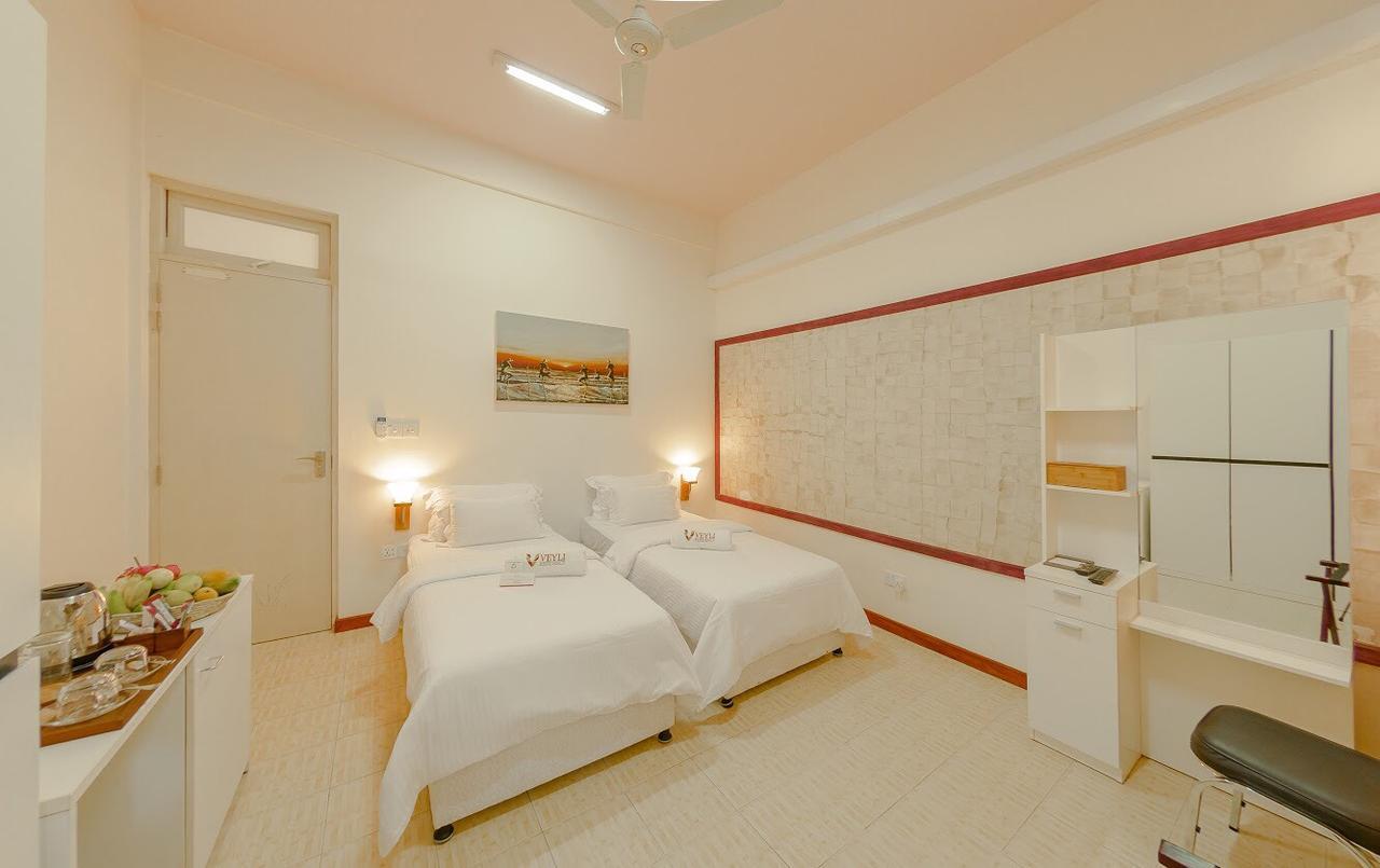 เวย์ลี เรสซิเดนซ์ มัลดีฟส์ Hotel Addu City ภายนอก รูปภาพ