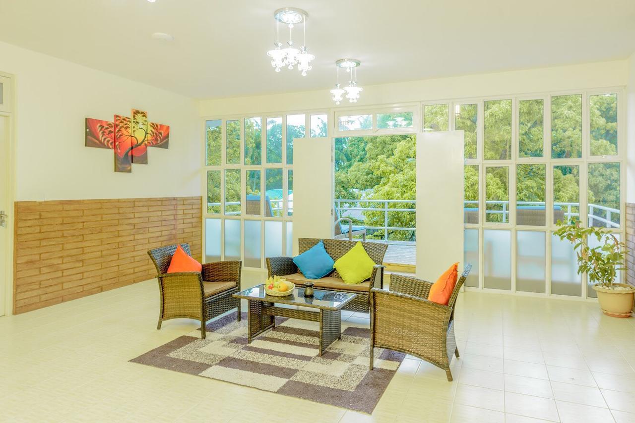 เวย์ลี เรสซิเดนซ์ มัลดีฟส์ Hotel Addu City ภายนอก รูปภาพ